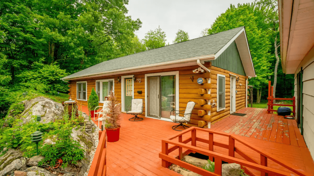 Country Log Home Retreat