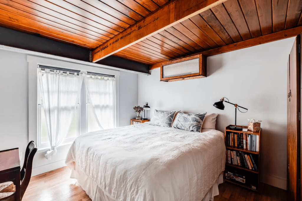 Cozy cottage in historic neighborhood