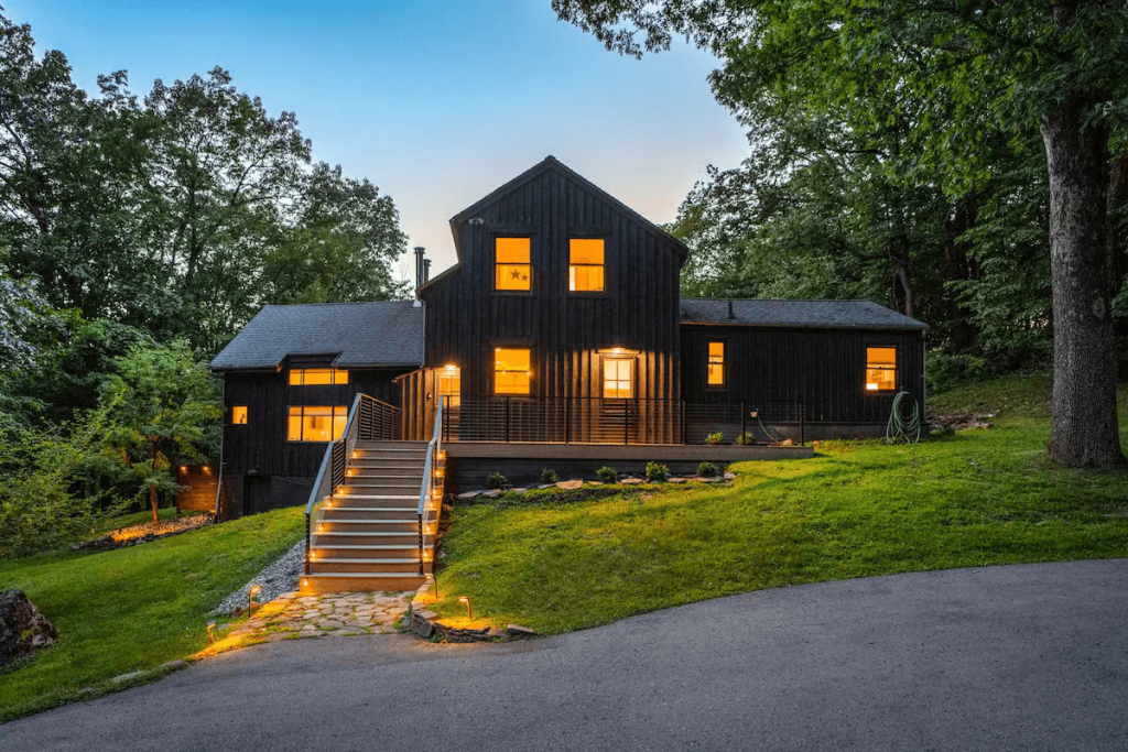 Modern Rustic Hudson Valley Cabin in Warwick