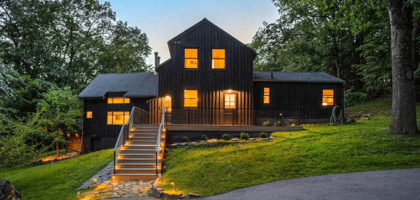 Modern Rustic Hudson Valley Cabin in Warwick